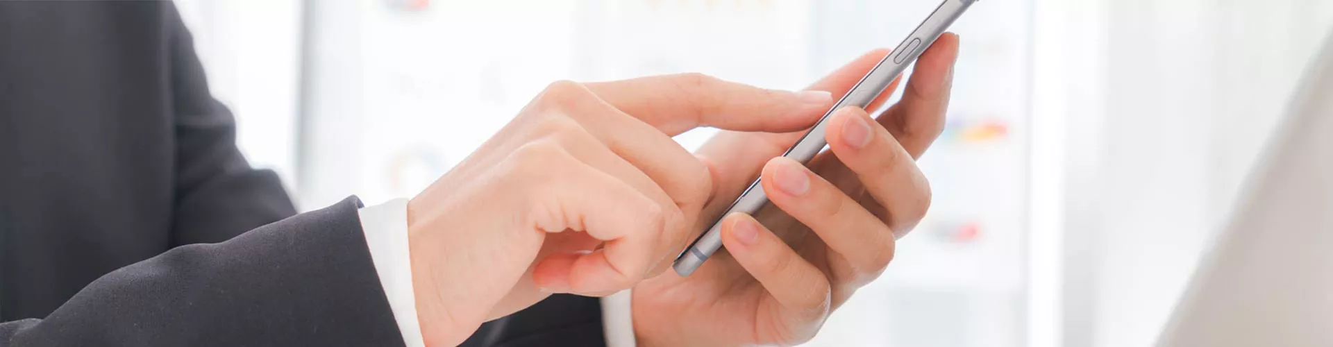 Susisiekite su mumis